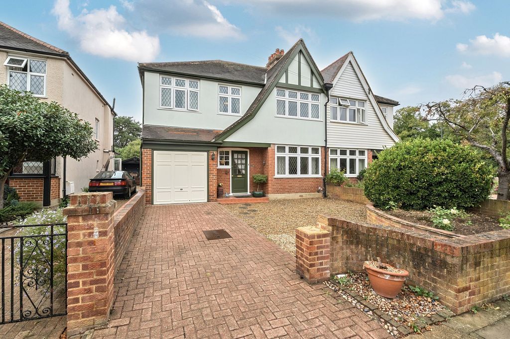 Property photo 1 of 24