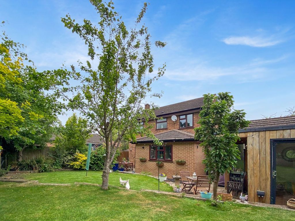 Property photo 1 of 28