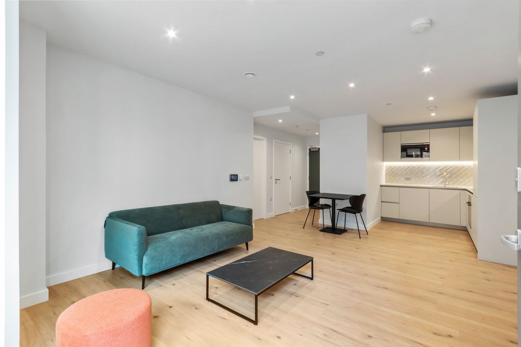 Property photo 3 of 11