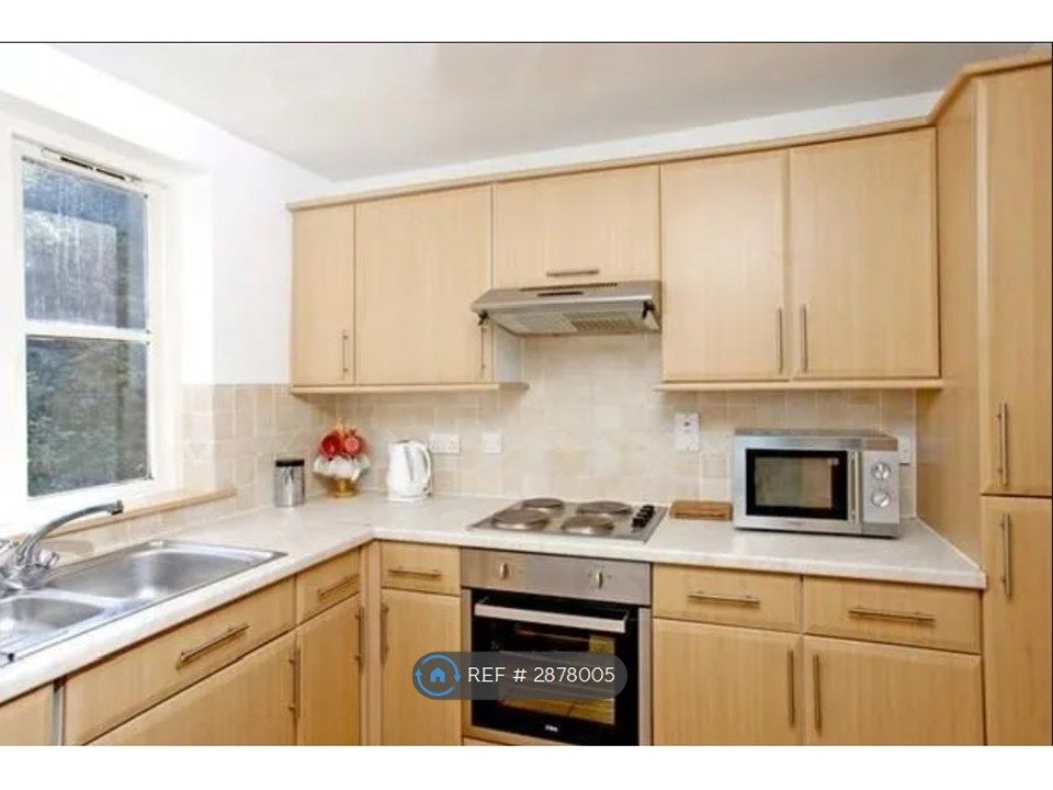 Property photo 2 of 9 Kitchen