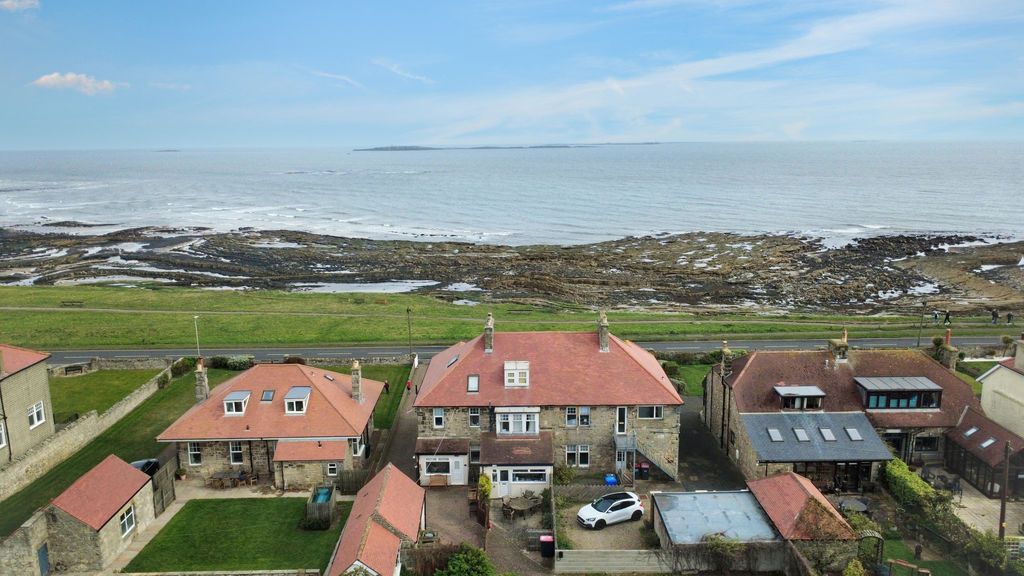 Property photo 2 of 18 Photo 17