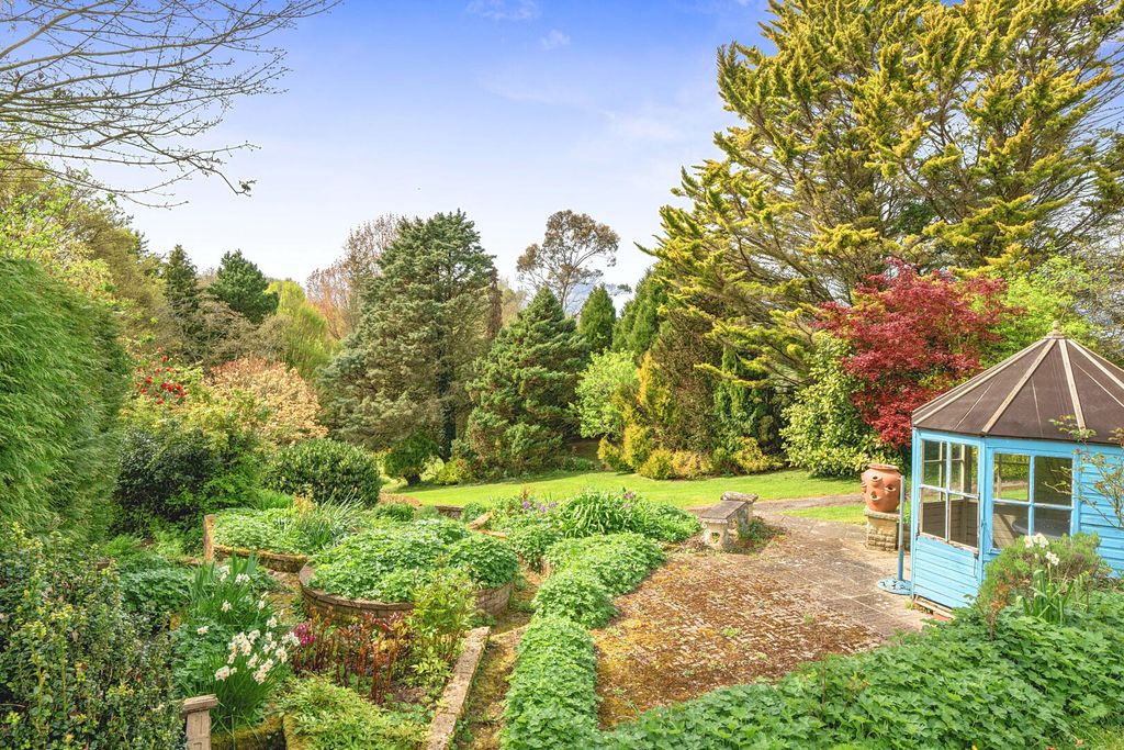 Property photo 2 of 36 Rear Garden