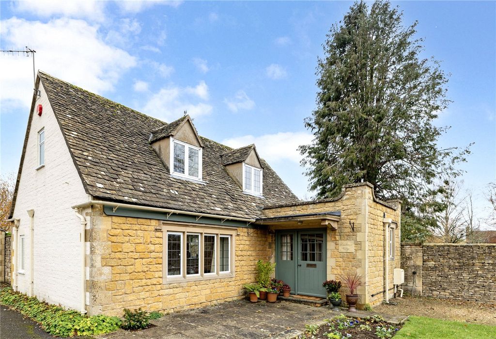 Property photo 1 of 16 Bramblewood Cottage