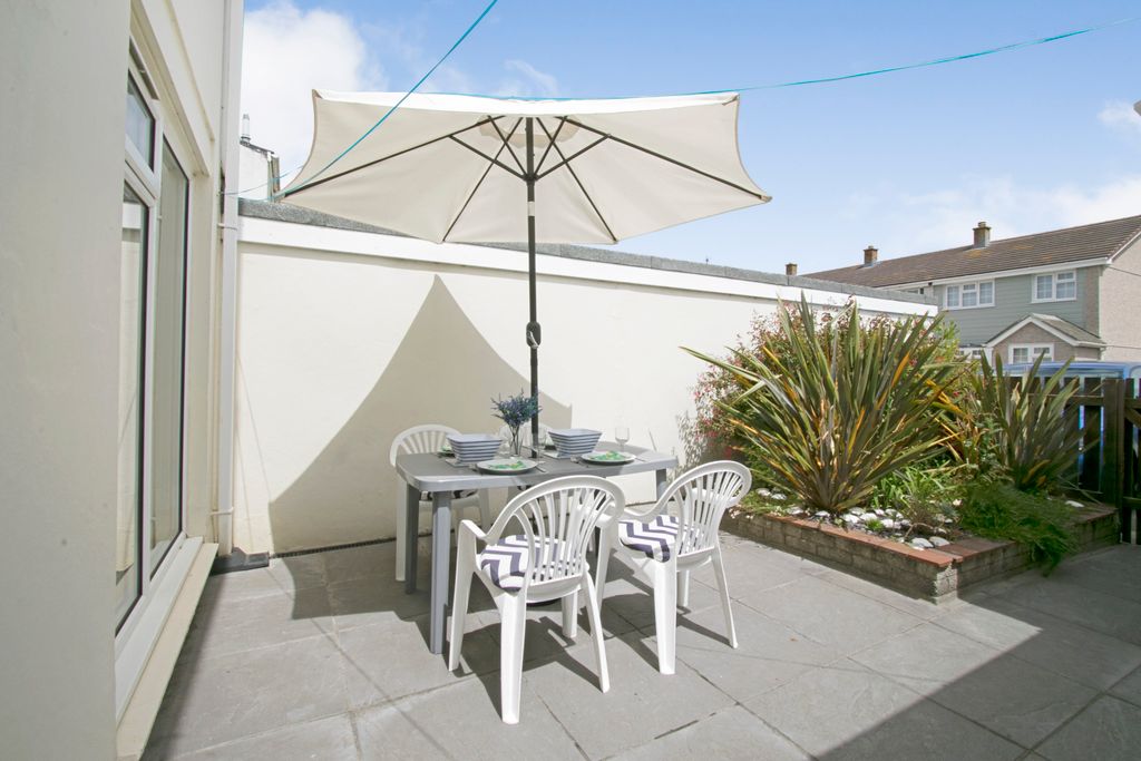 Property photo 3 of 19 Photography