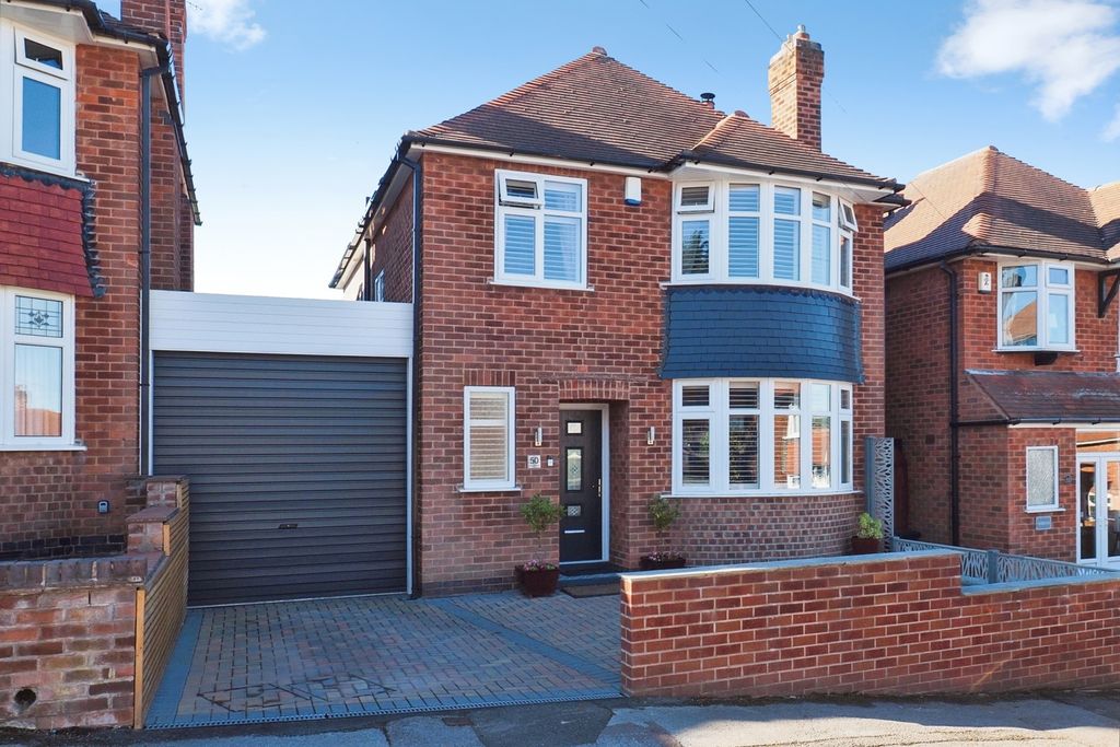 Property photo 1 of 19 Pbox-Img.Jpg