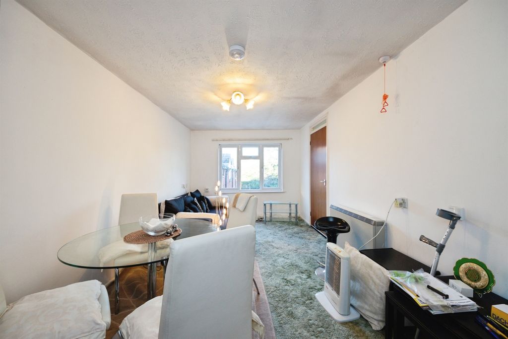 Property photo 3 of 14