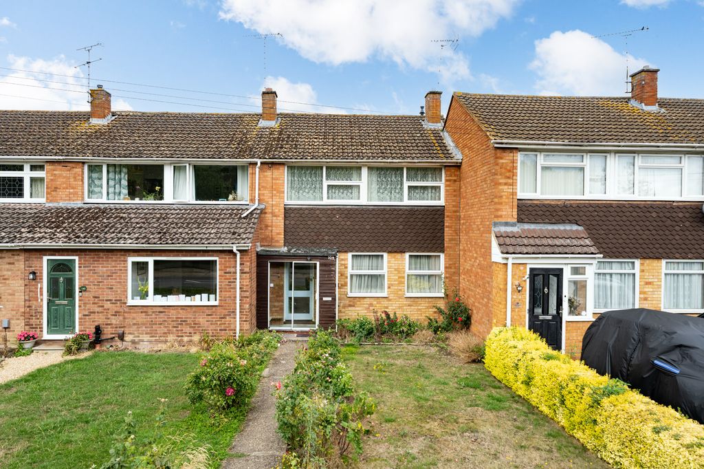 Property photo 1 of 16 108-Bedgrove-2