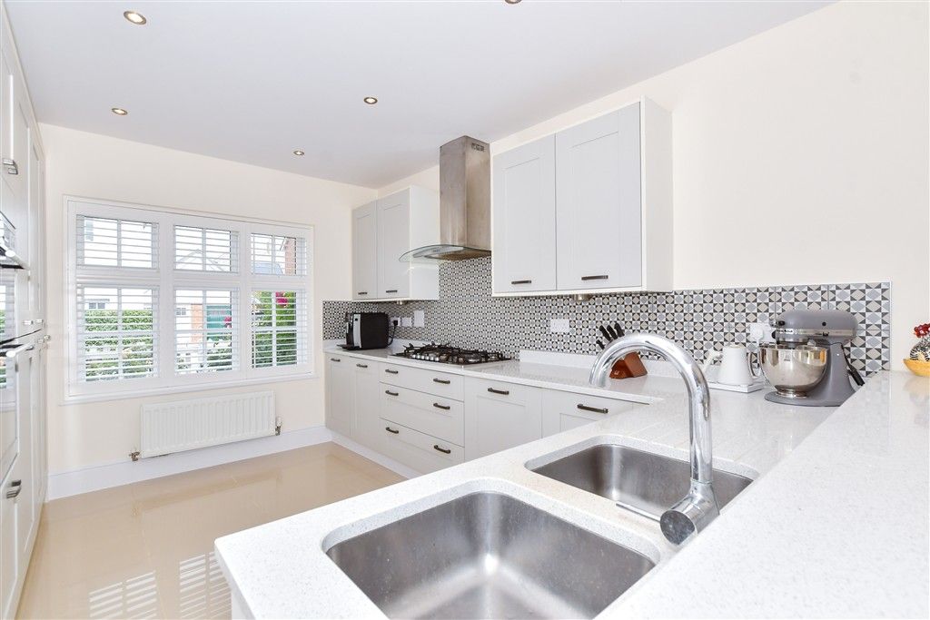 Property photo 3 of 18 Kitchen/Diner