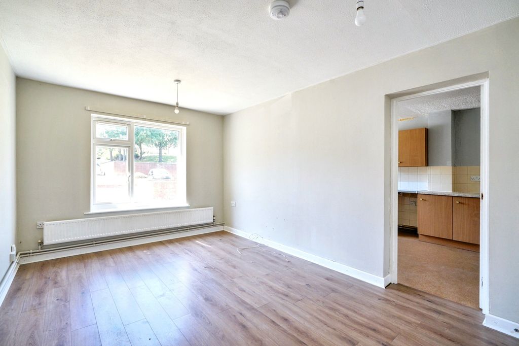 Property photo 3 of 12 113 North Sherwood Street, Nottingham, Ng1 4Ez