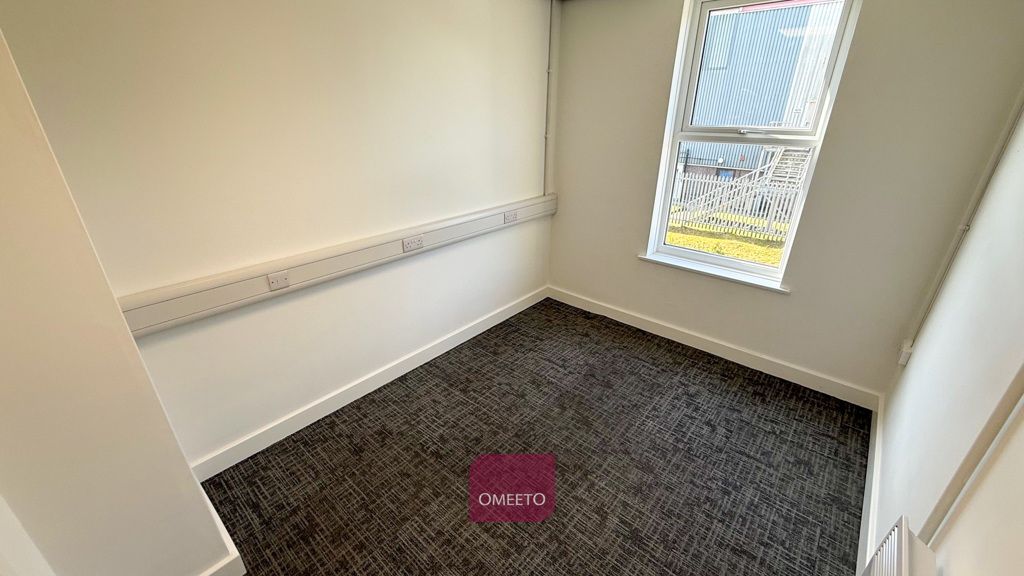Property photo 1 of 3 Office To Rent