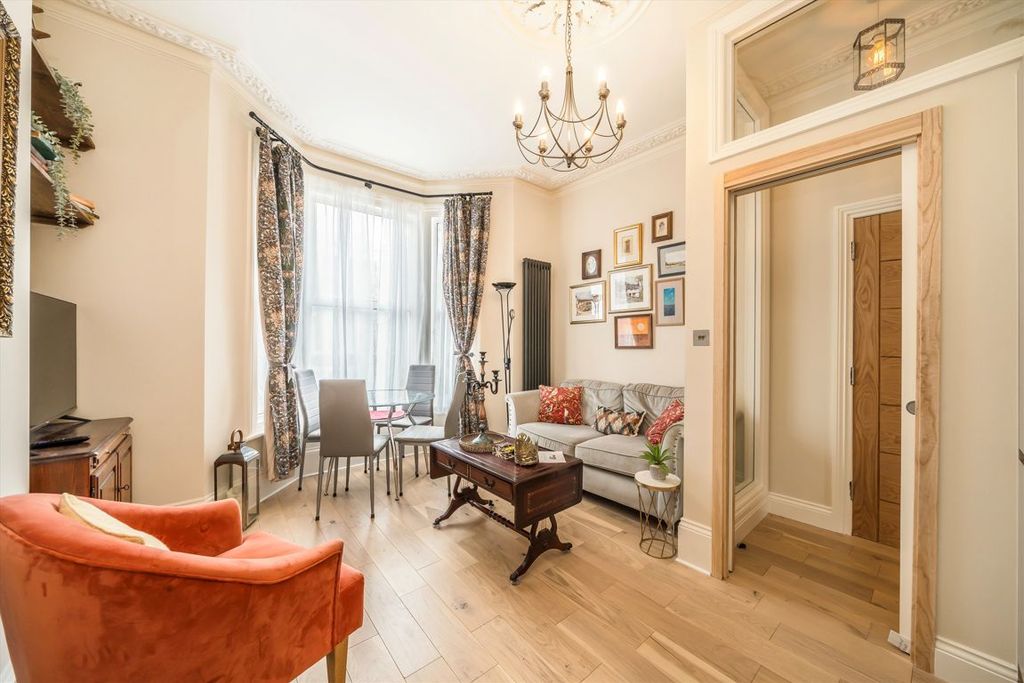 Property photo 3 of 7