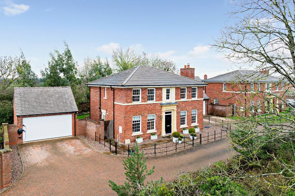 Property photo 1 of 18 Picture No. 04