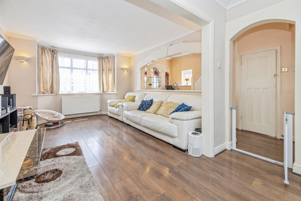Property photo 2 of 17