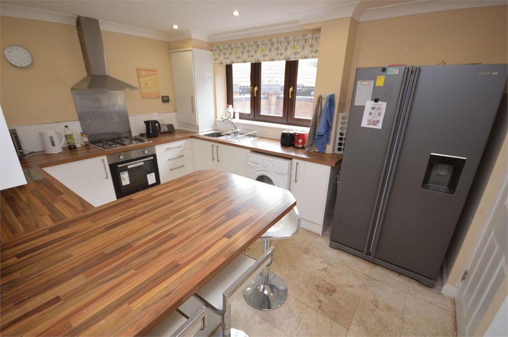 Property photo 2 of 14