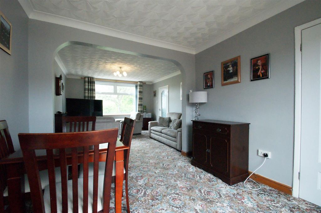Property photo 3 of 13 Living / Dining Room