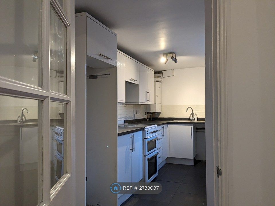 Property photo 1 of 28 Kitchen 1