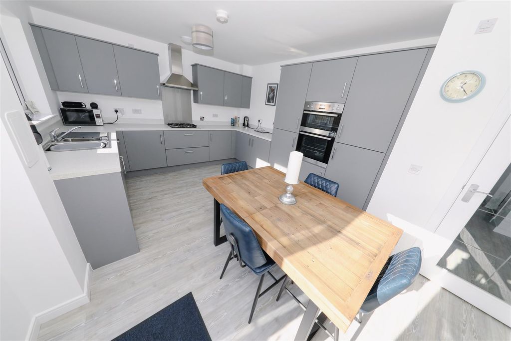 Property photo 2 of 22 B