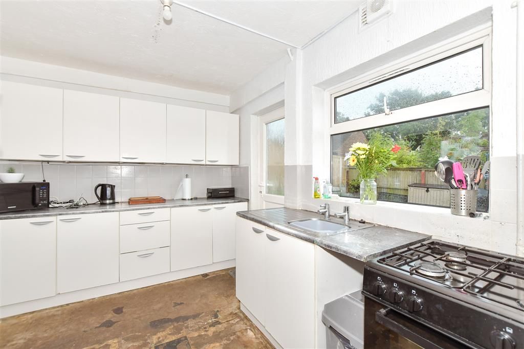 Property photo 3 of 14 Kitchen