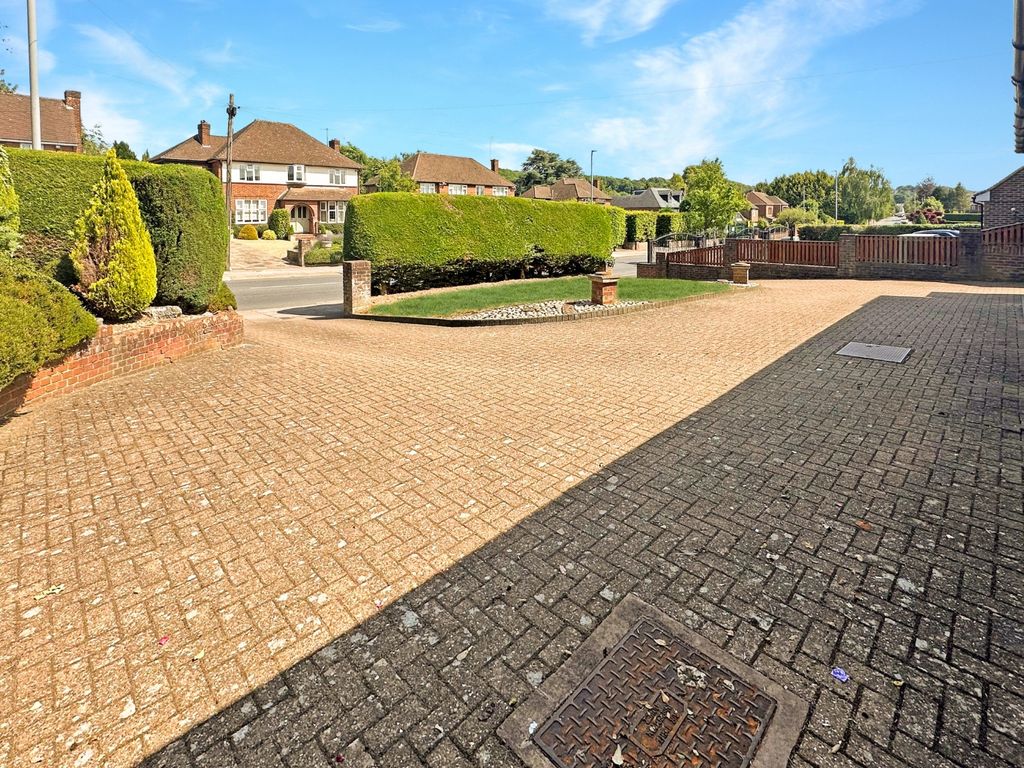 Property photo 3 of 30 4303734
