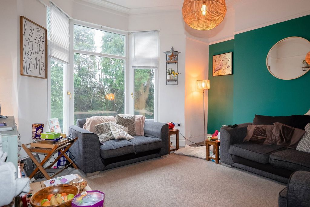 Property photo 2 of 22