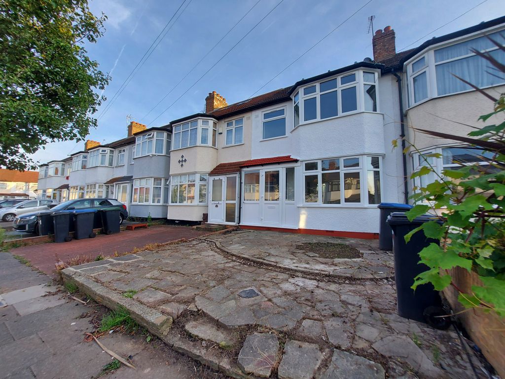 Property photo 1 of 7 A Well Presented 3 Bedroom Family Home