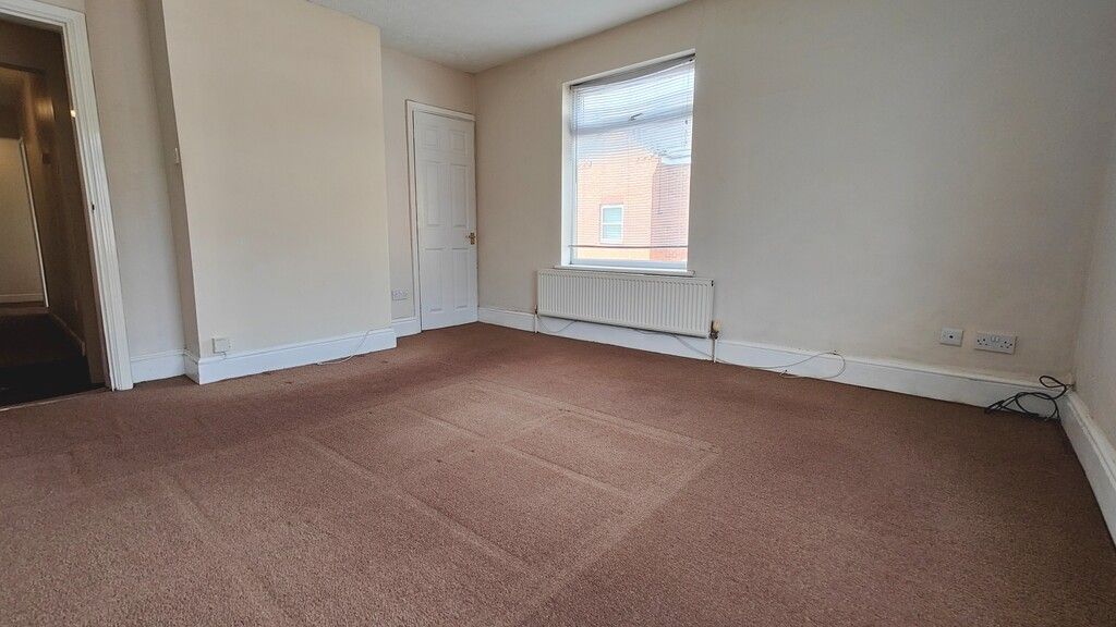 Property photo 2 of 7 108 Lettings