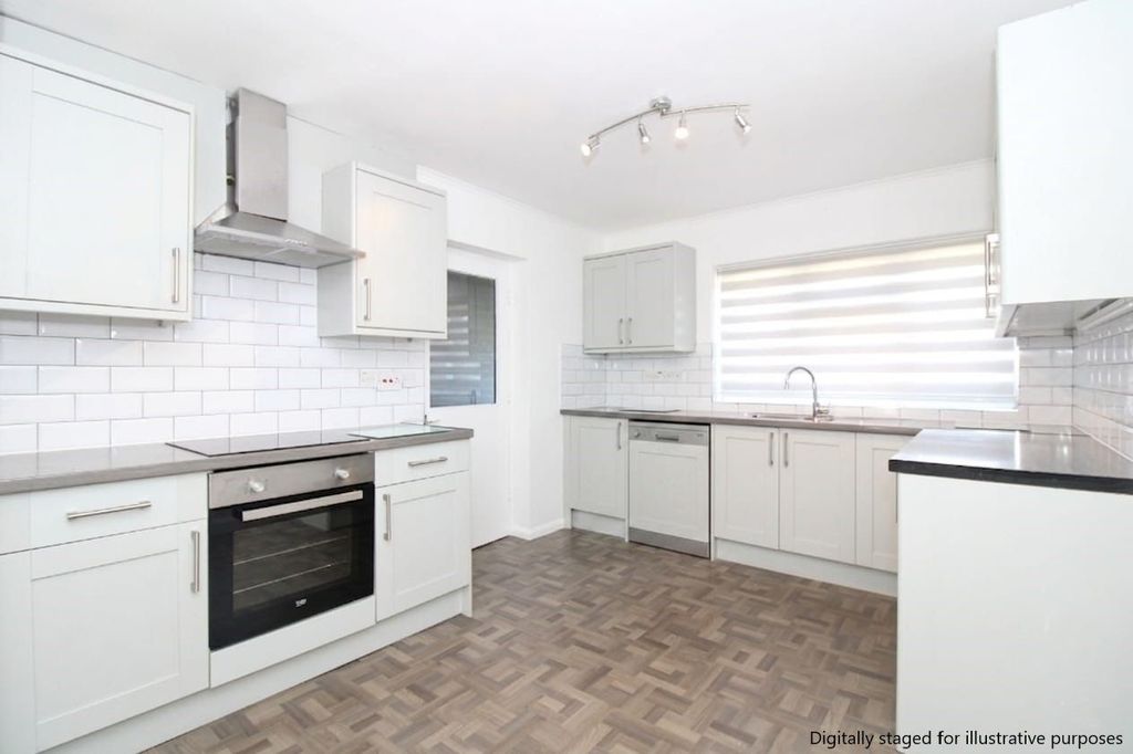 Property photo 1 of 20 Kitchen