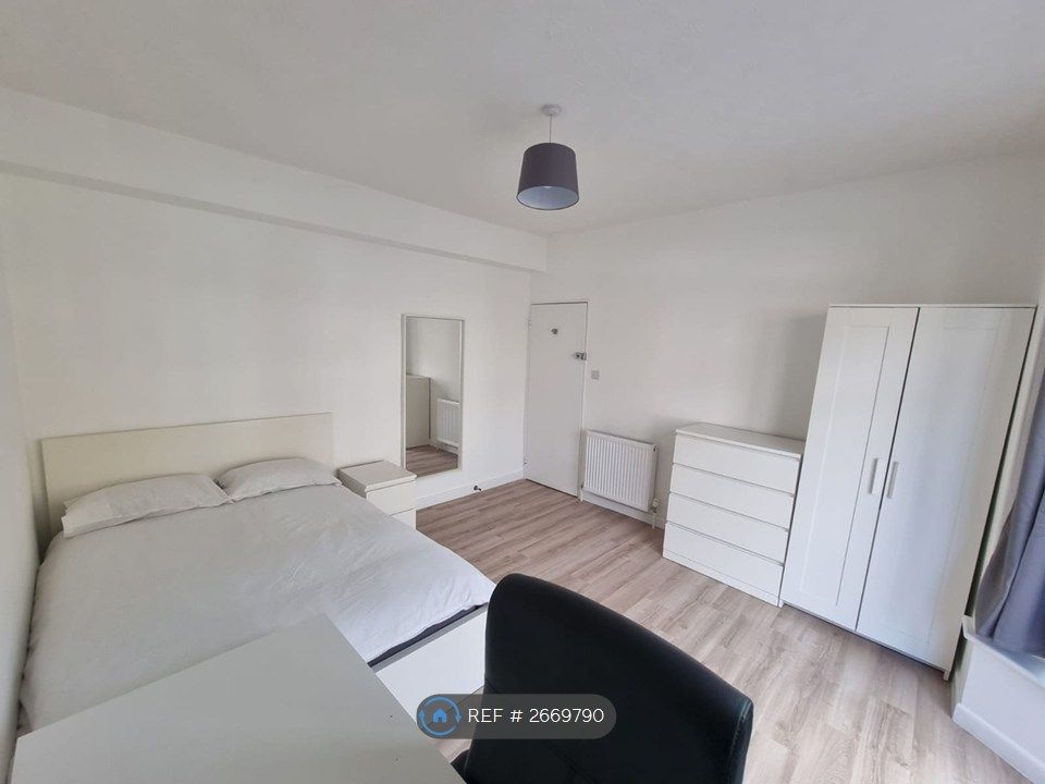 Property photo 3 of 33