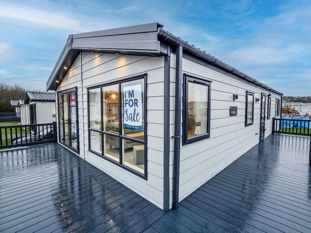 Property photo 1 of 19 Rye Harbour Holiday Home