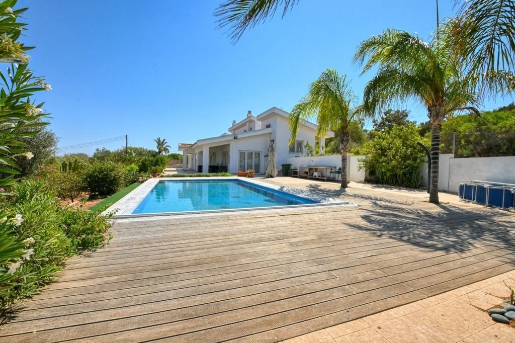 Property photo 1 of 45