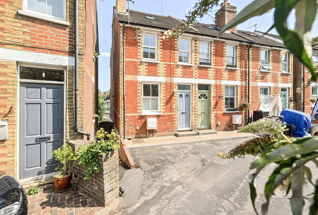 Property photo 1 of 16 1335429-20-689364...