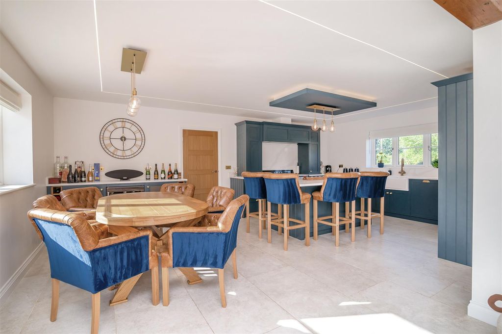 Property photo 2 of 49