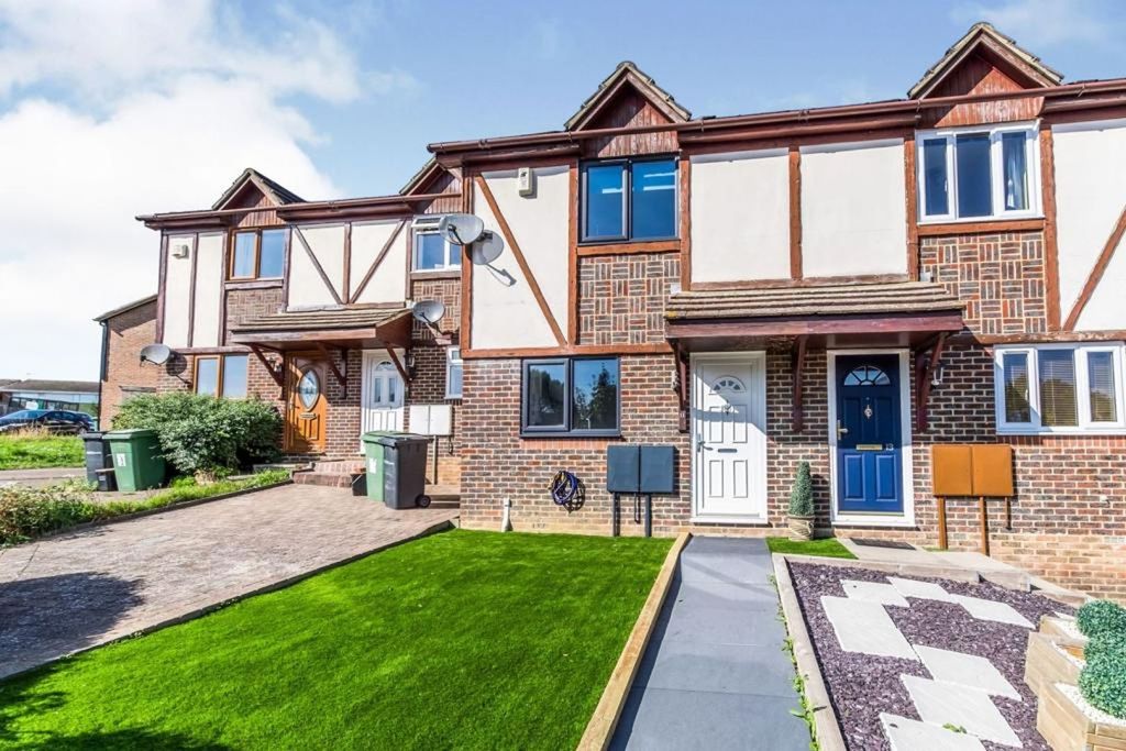 Property photo 1 of 10