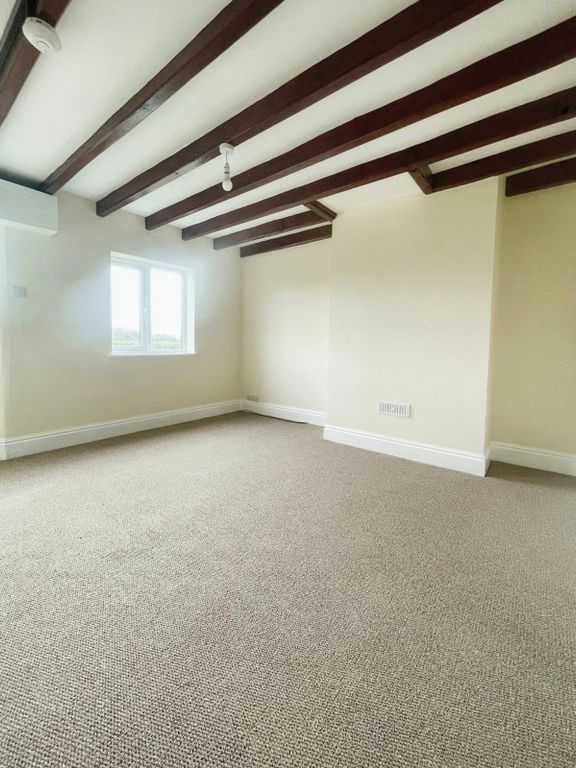 Property photo 3 of 9 Picture No. 05