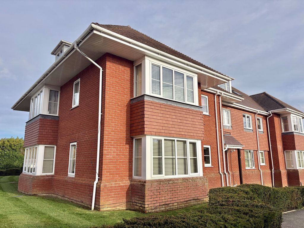 Property photo 1 of 6