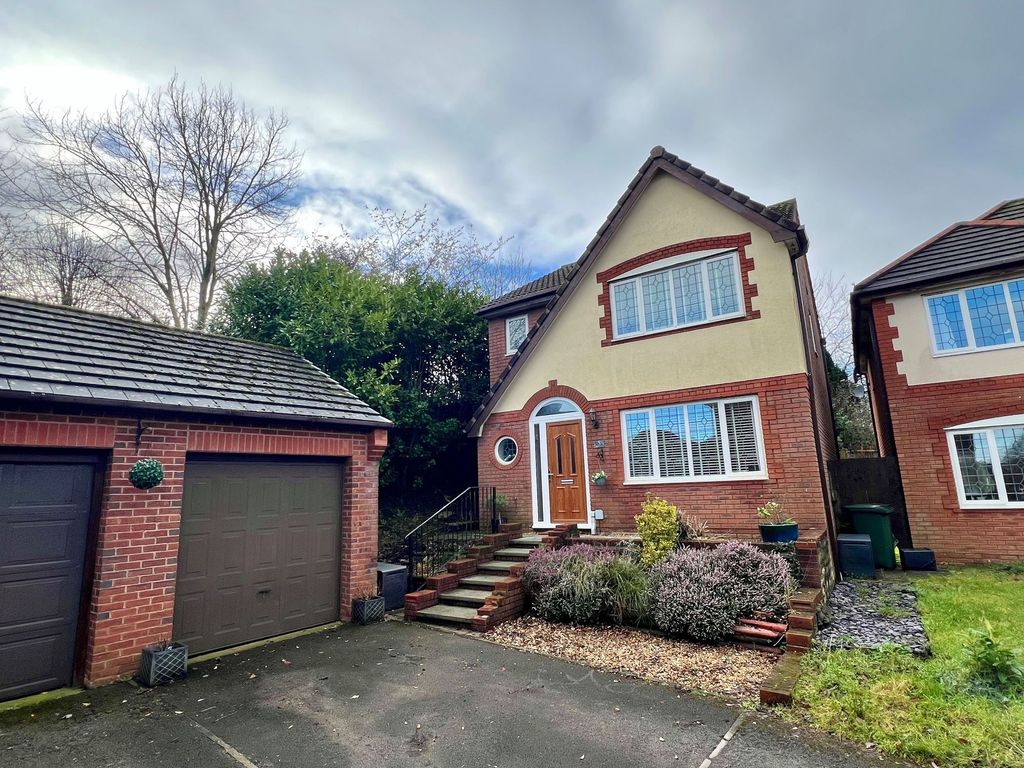 Property photo 1 of 17