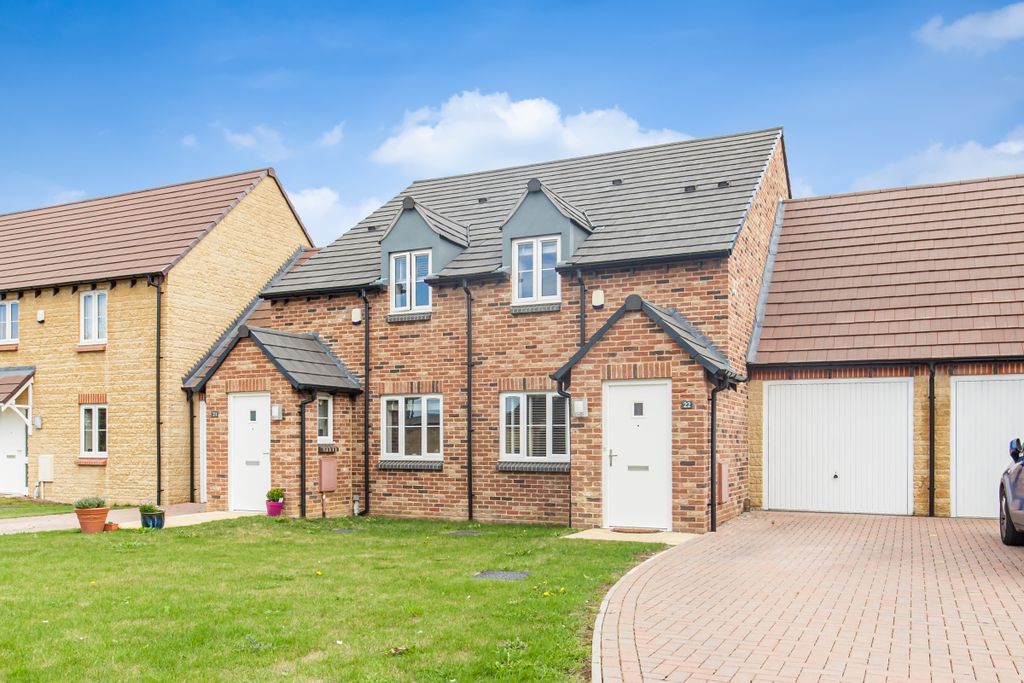 Property photo 1 of 8 139604