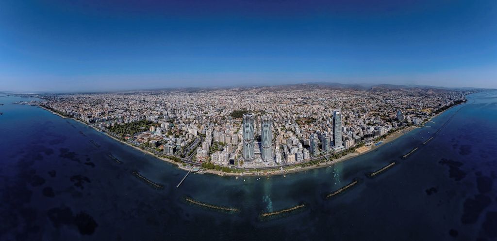 Property photo 3 of 25