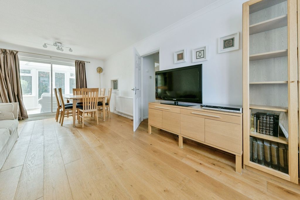 Property photo 3 of 27 Pbox-Img.Jpg