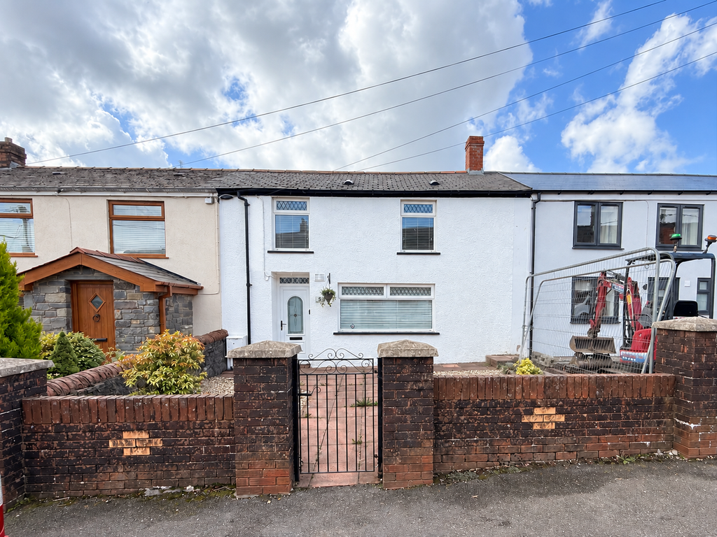 Property photo 1 of 18 5587A37C-3Eb9-4Fbd-8D3C-9F9671BBC406