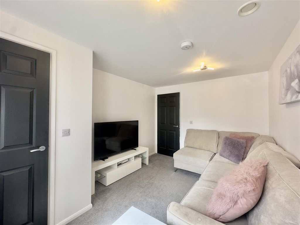 Property photo 3 of 15 3