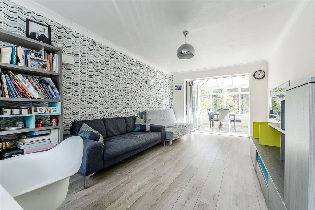 Property photo 2 of 16 Picture No. 01