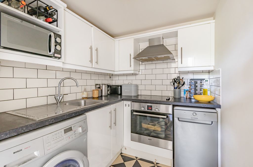 Property photo 3 of 9 838227 (5).Jpg
