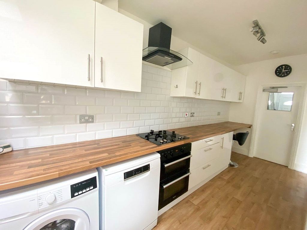 Property photo 3 of 17 Picture No. 37