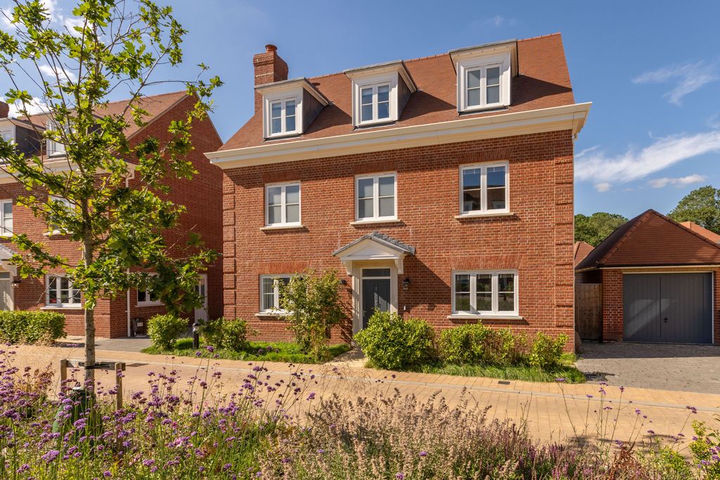 Property photo 1 of 24