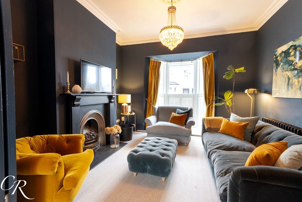 Property photo 2 of 23