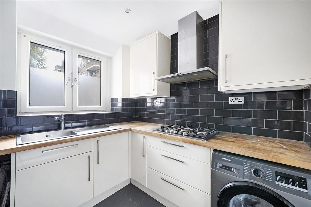 Property photo 2 of 20 Kitchen