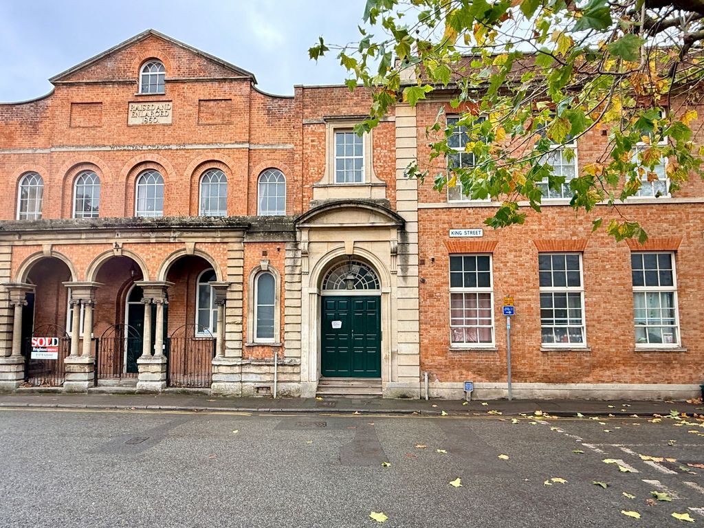 Property photo 1 of 15 Kings Chapel Apartments