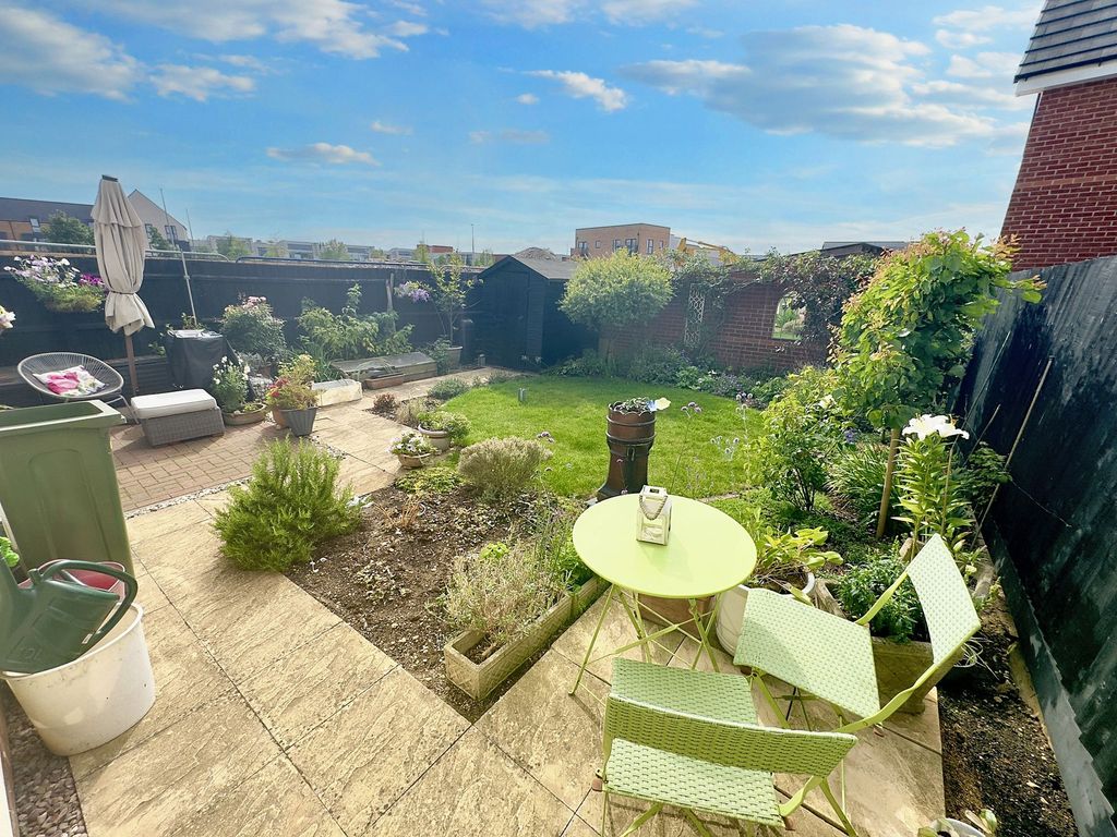 Property photo 2 of 13