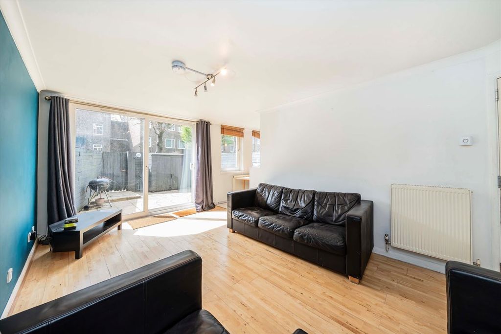 Property photo 3 of 6